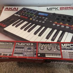Akai MPK225