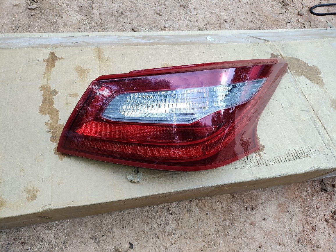 2016 To 2018 Nissan Altima Passenger Side Tail Light OEM Part