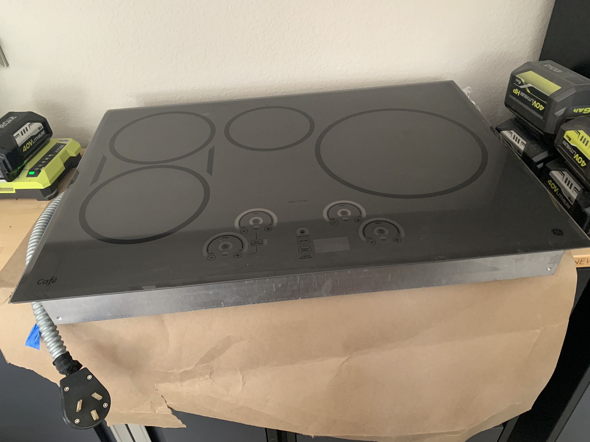 GE Cafe Series 30 Inch Induction Cooktop