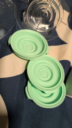 Elvie Wireless Breast pump ( cash only plz )