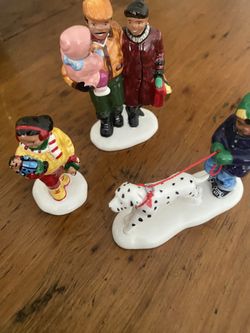 Department 56 The Whole Family Goes Shopping – Snow Village