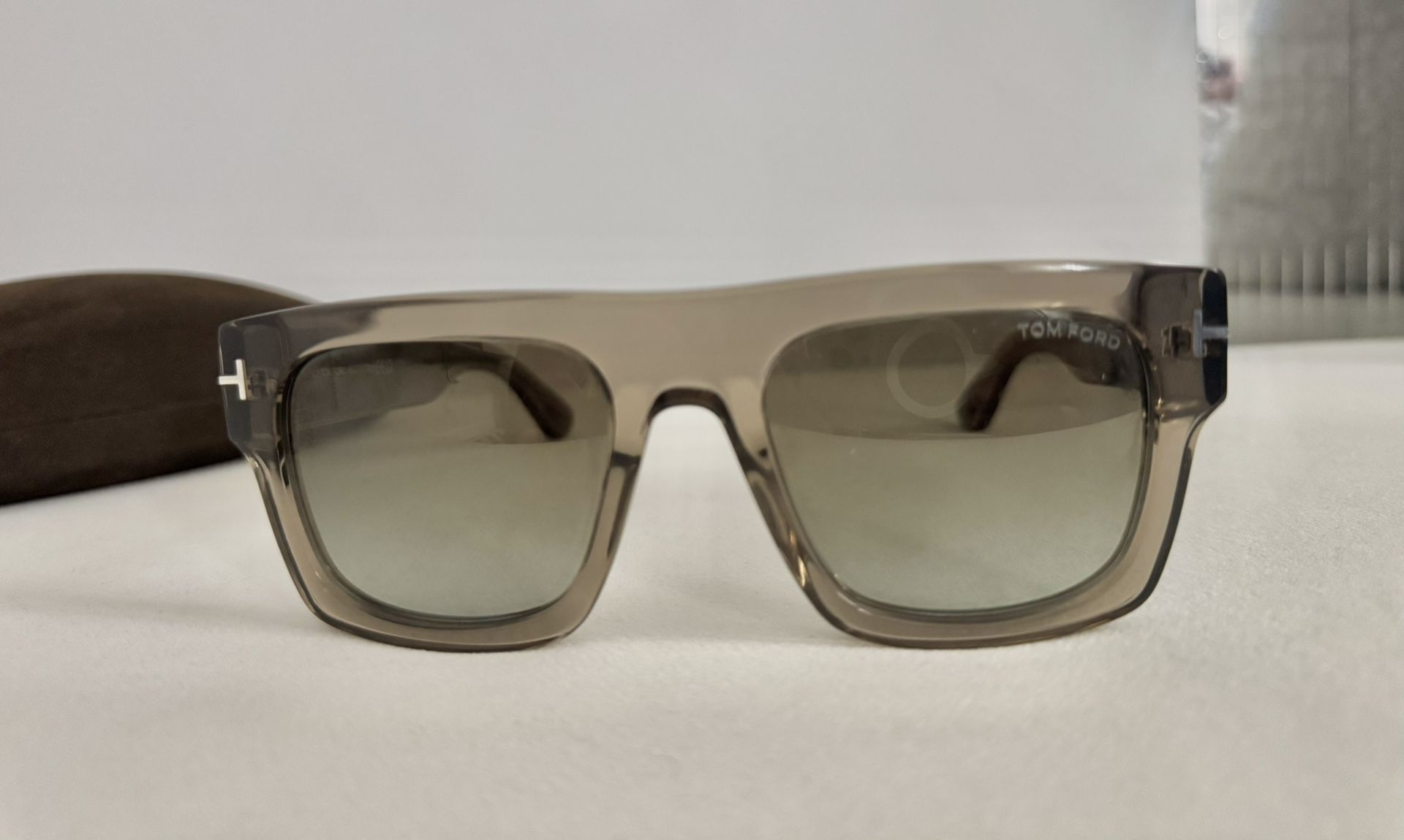 TOM FORD Fausto 53MM Designer Sunglasses with box – Like New!