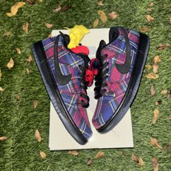 Nike Dunk Low SB X Nardwuar “Tam O’ Shanter Hat”