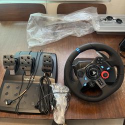 Logitech G29 Driving force Racing Wheel And Floor Pedals 