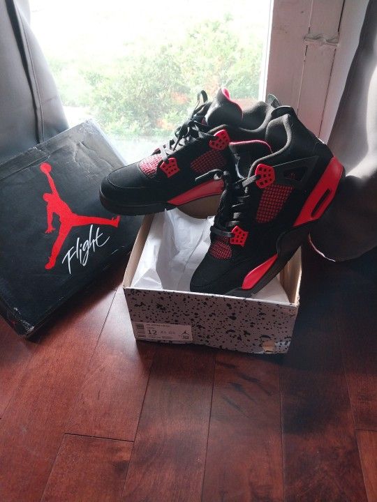 Air Jordan 4 Red Thunder Size 12