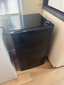 Mini fridge &  Freezer
