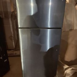 GE Refrigerator