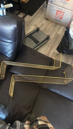 2 metal gold shelves