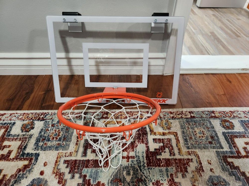 Tek Door Basketball Net W/ Ball