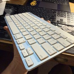 Apple Mini Keyboard 