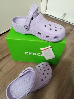 Brand New juniors size 5 light purple CROCS