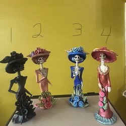 Catrina ladies/ Figurines in Clay