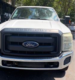 Ford Super Duty Truck White