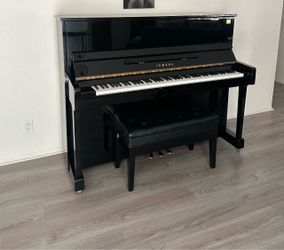 Yamaha Piano