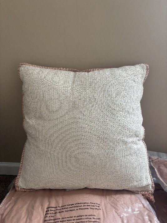 Target Pillow 24×24 Inches