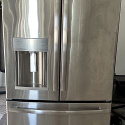 GE Refrigerator 