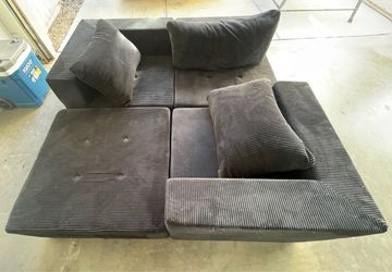 Sofa/couch/bed