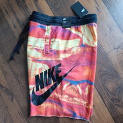 Medium Nike Swoosh Men’s Organic Distortion Alumni Sweat Shorts - Loose Fit / At Knee Length 
