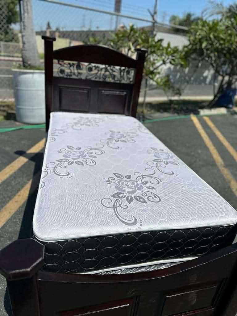 Twin Bed (( Complete 