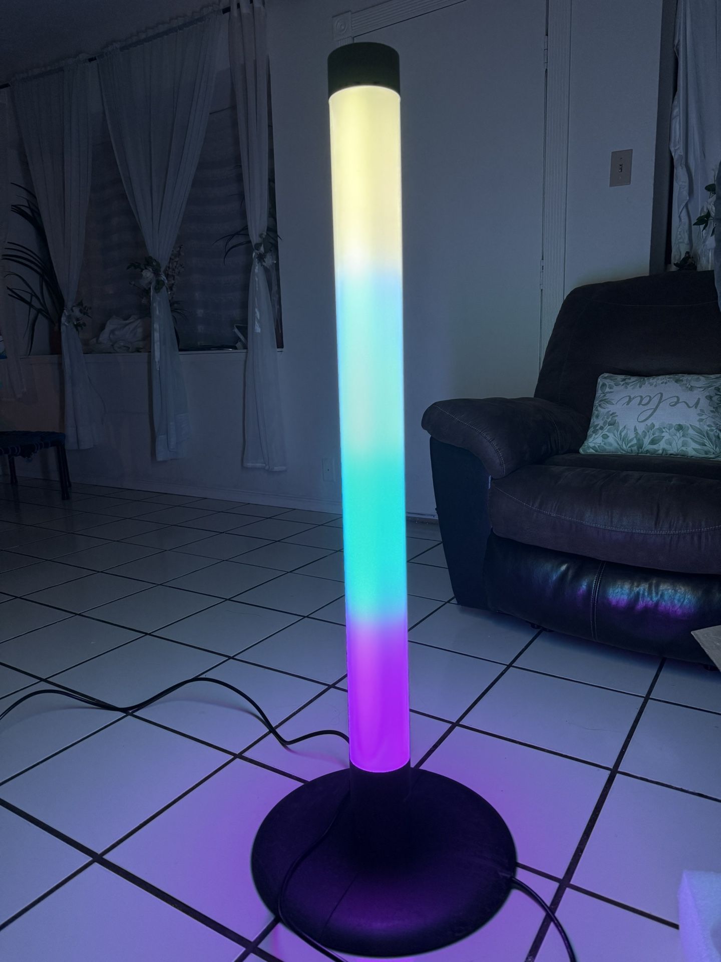 Atomi Smart WiFi LED Outdoor Floor Lamp - Like New!