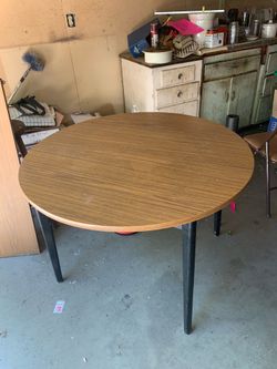 Vintage table w/ extension