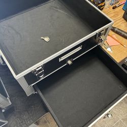 Lockable storage box with keys