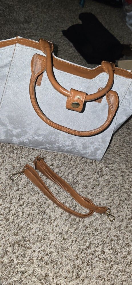 Hand Bag / Purse / Tote Bag