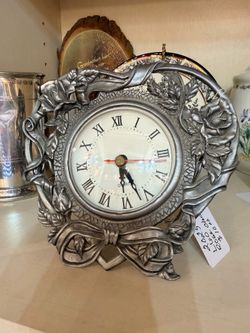 Silver Rose🌹 clock