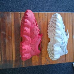 Size 6 High Wavy Style Platform Fashionable Sneakers