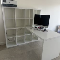 Peninsula Office Desk With Storage Cubicle