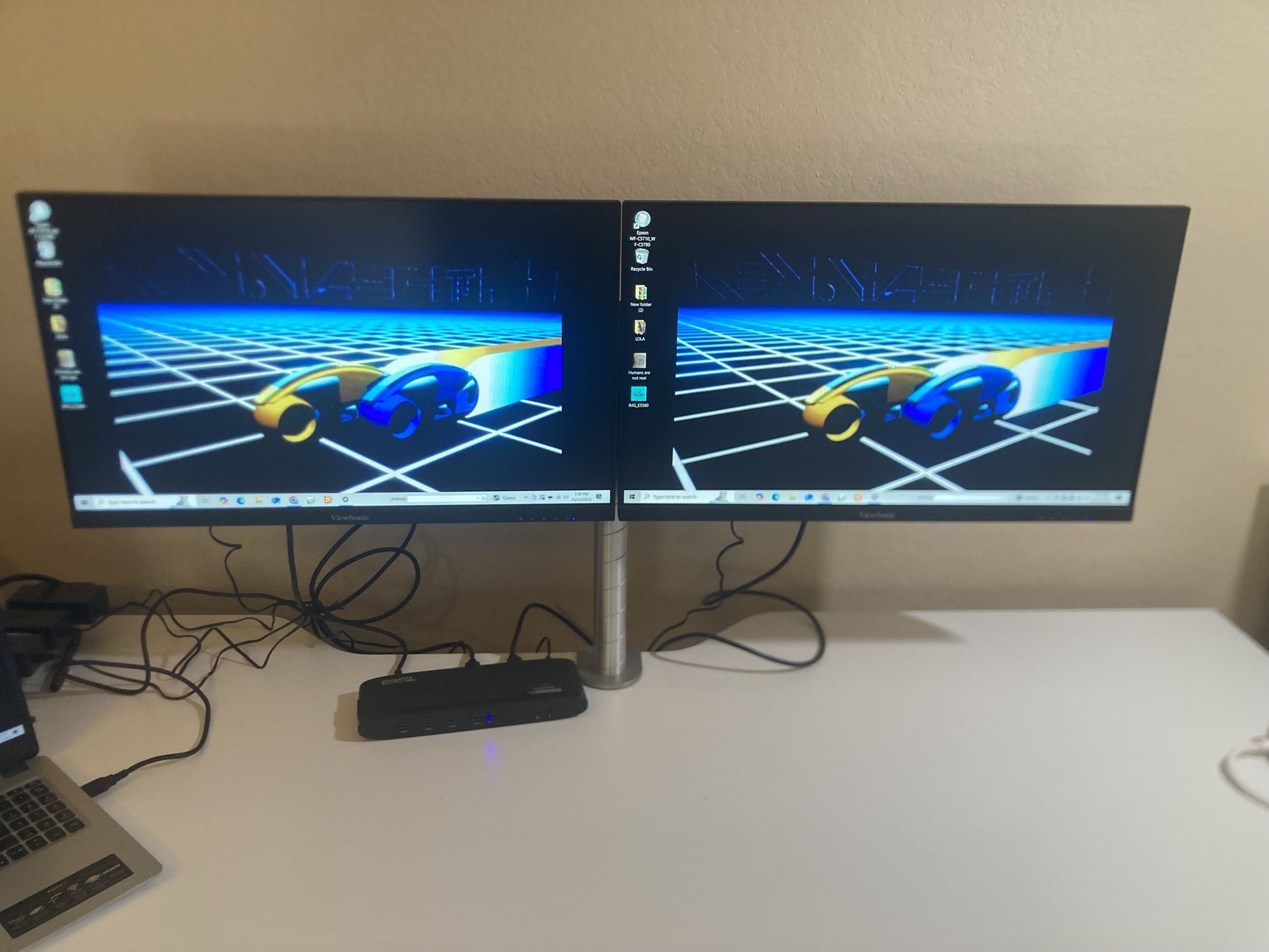 2 ViewSonic Monitors,dual Monitor Arm,docking Station 