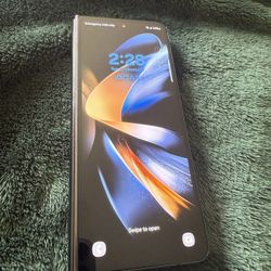 Samsung Galaxy Z Fold 4