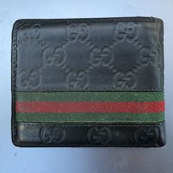 Gucci Signature Black Leather Embossed Web Logo Wallet