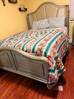 Queen Size Nisha Bed w/ 2 Nightstands – Tufted Headboard