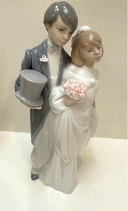 Lladro “Wedding Bells” #6164 Porcelain Figure Retired