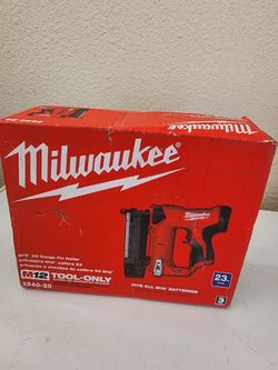 MILWAUKEE M12 GAUJE PIN NAILER