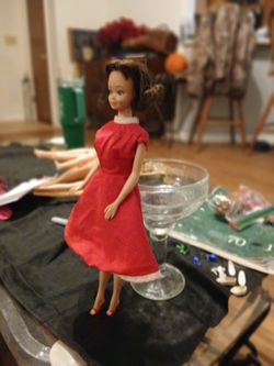 Vintage 1960s Barbie Midge doll
