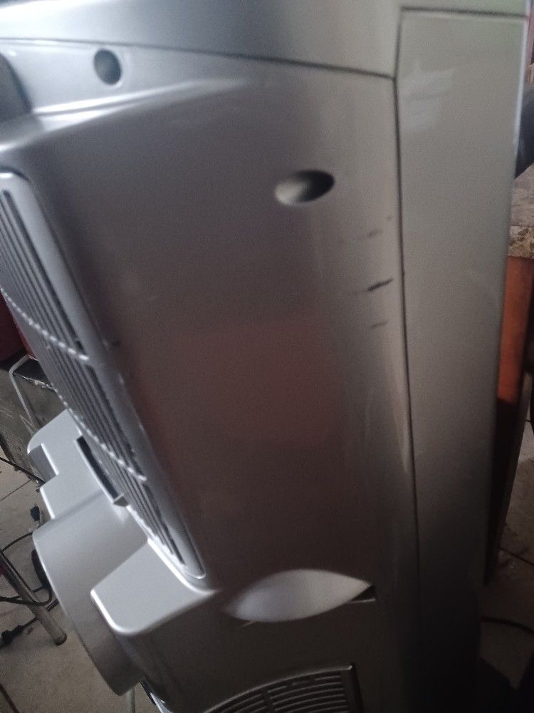 14,000 BTU LG Smart Portable Air Conditioner
