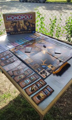 Monopoly: Yellowstone Edition Board Game | Complete | Like New