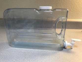 Arrow H2O Oasis Slim Fridge Beverage Dispenser (1.25 Gallon) - Great Condition!