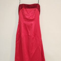 Girls' Night Dress. Size 5/6. For Height 5"-5'5". 