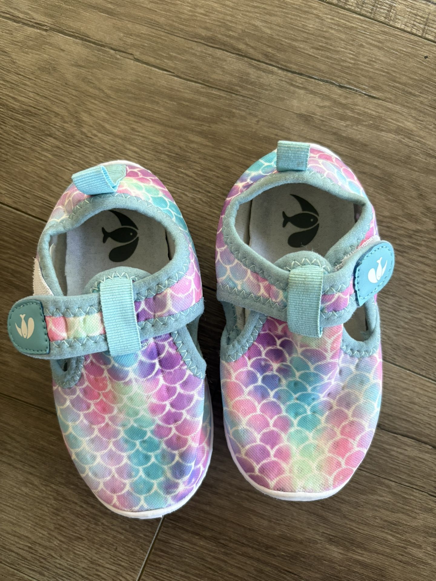 Toddler Water Shoes- Size 8