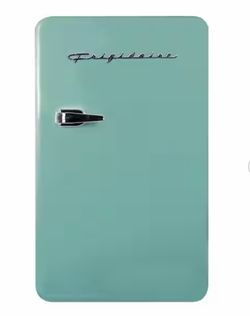 3.2cu. ft. Retro Mini Refrigerator in Mint Green with Freezer