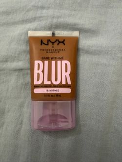 NYX Bare with me blur foundation Colour: Nutmeg