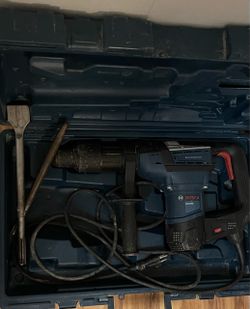 Bosch RH540M SDS-Max Rotary Hammer Drill