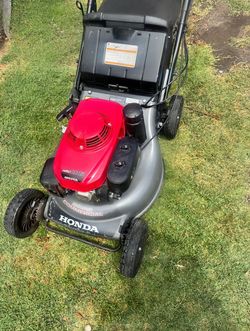 Honda HRC 216 Commercial Lawnmower