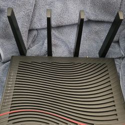 Nighthawk X4S Router