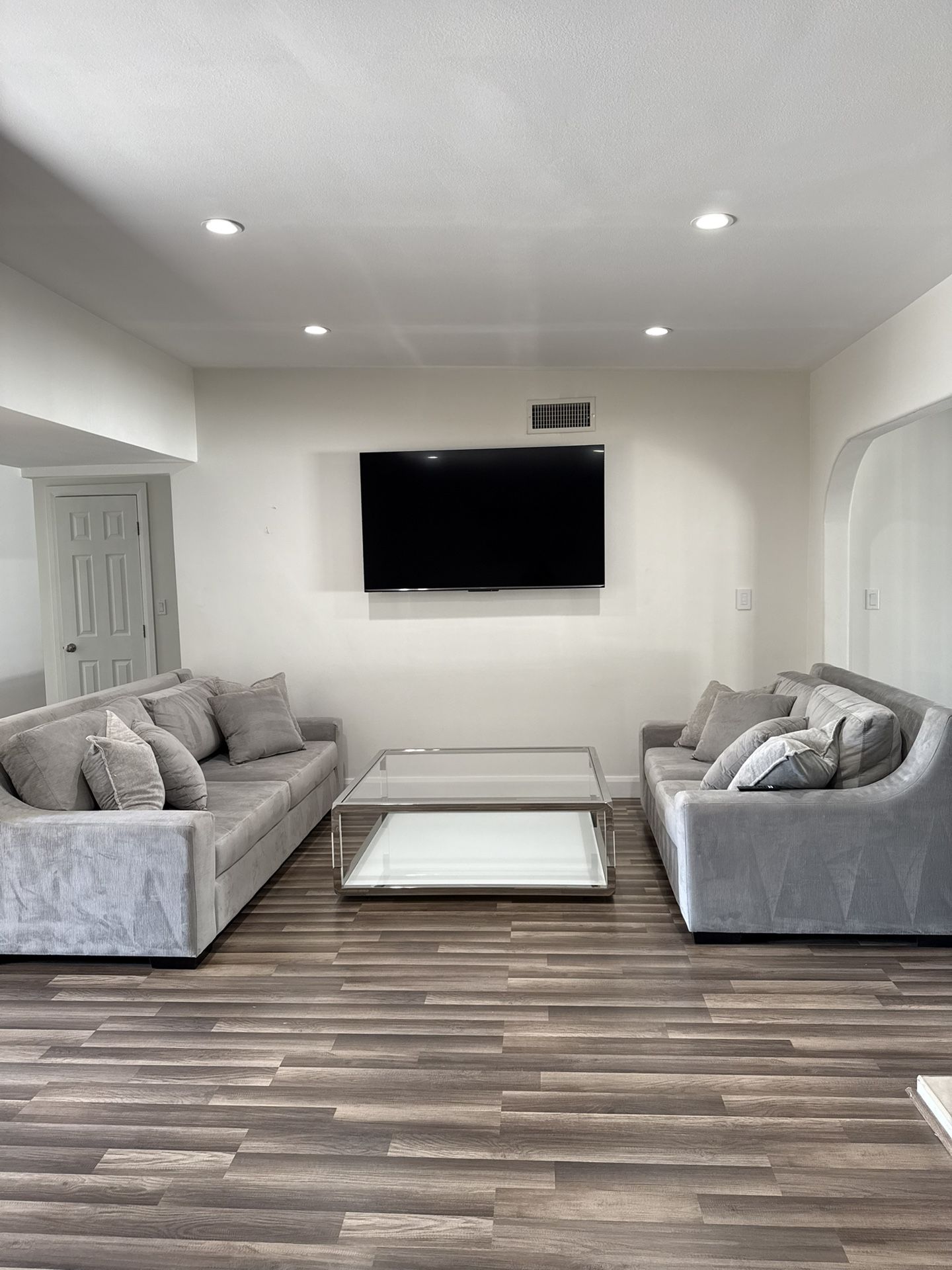 4-Piece Living Room Set – TV, Couches & Table
