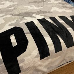 New Pink Camo Fleece Blanket