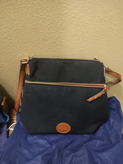 Dooney & Bourke
